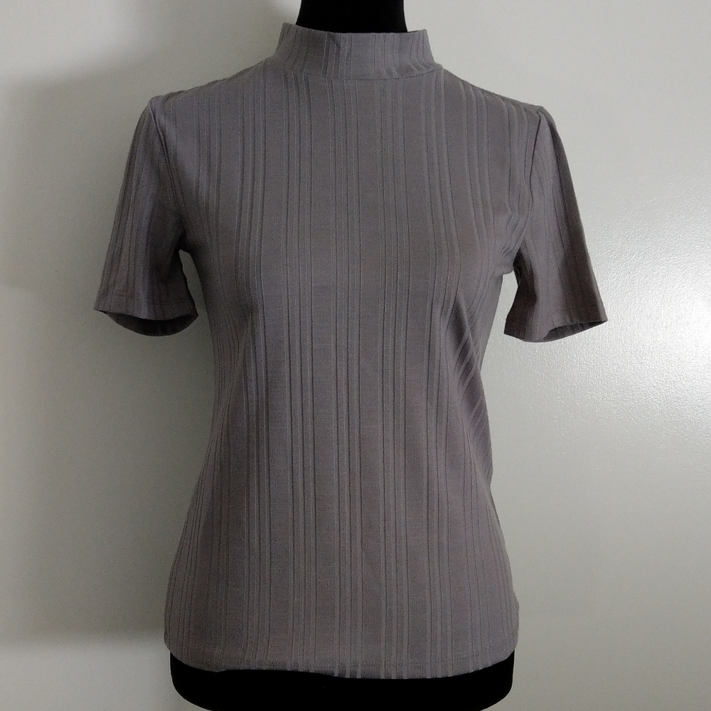 Forever 21 Gray Mock High Neck Short Sleeve Top Ribbed Blouse Office Work